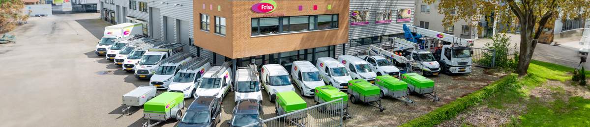h_Friss voor Zonwering auto’s materieel hoogwerkers bedrijfspand Industrieweg Waalwijk Friss voor Zonwering auto's materieel hoogwerkers bedrijfspand Industrieweg Waalwijk
