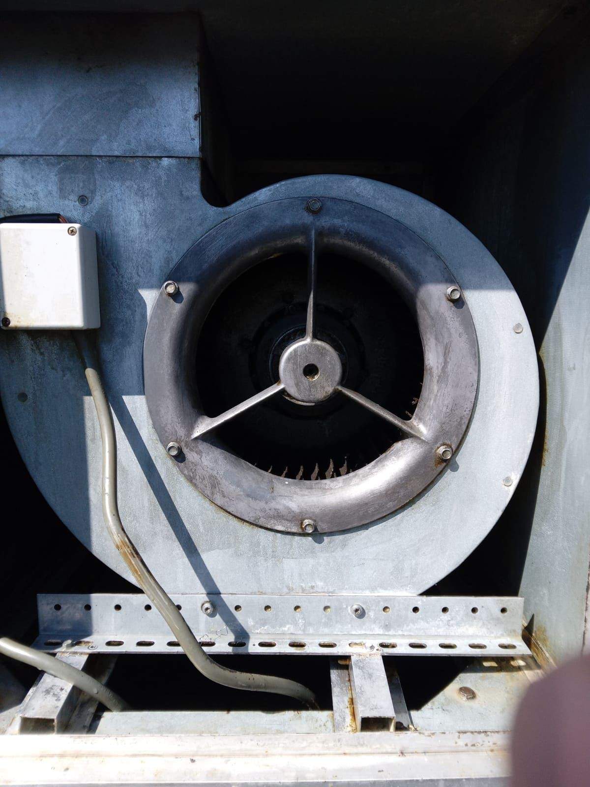 Afzuigventilatiemotor 3 gereinigd